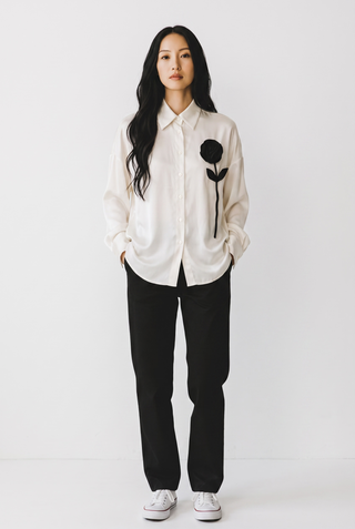 VLT's by Valentina's - 25-604/A - Plain blouse with an appliqué flower