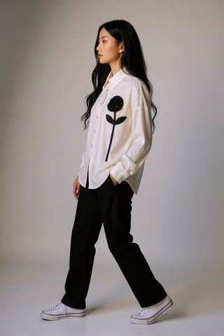 VLT's by Valentina's - 25-604/A - Plain blouse with an appliqué flower