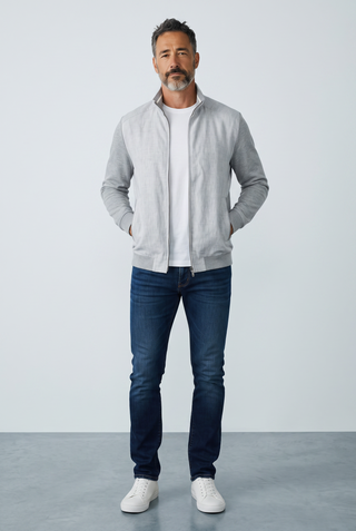 Homme portant un cardigan gris Le Capitaine D'a Bord en coton Fresco et lin avec fermeture éclair et coupe régulière