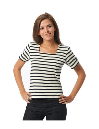 Woman wearing a short-sleeve navy and white striped cotton marinière shirt